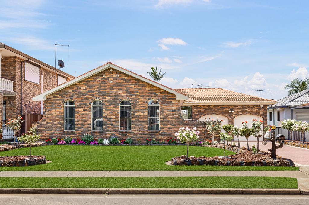 4 Thackeray Cl, Wetherill Park, NSW 2164