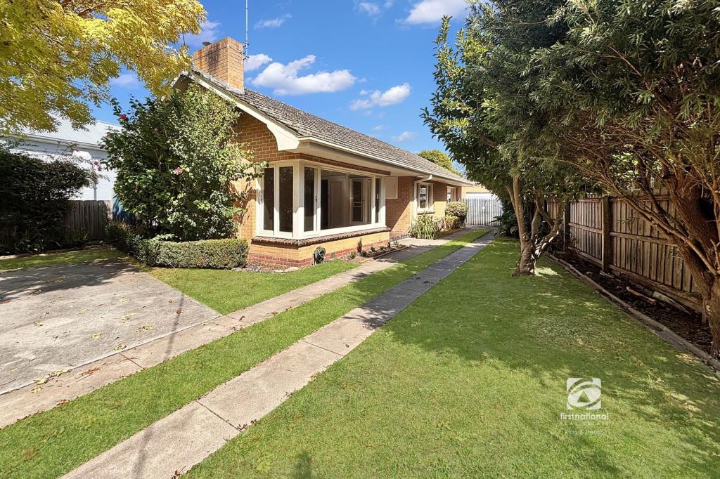 36 GRANT ST, BAIRNSDALE, VIC 3875