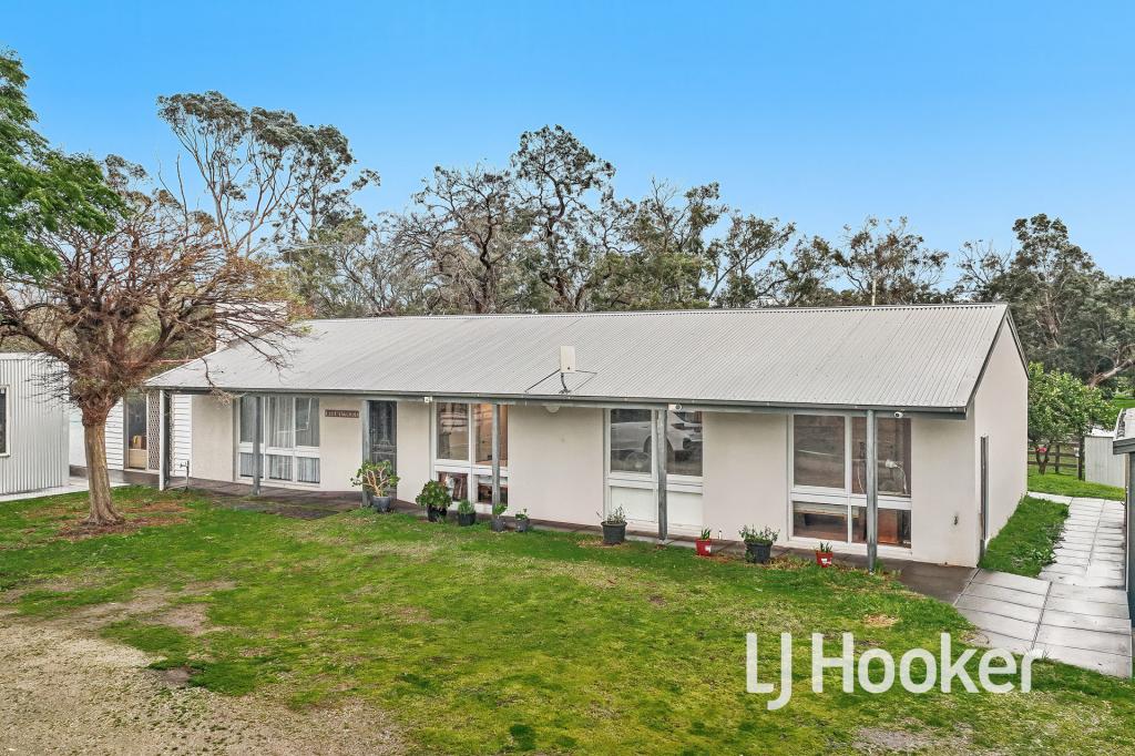 30 Scott Rd, Cranbourne South, VIC 3977