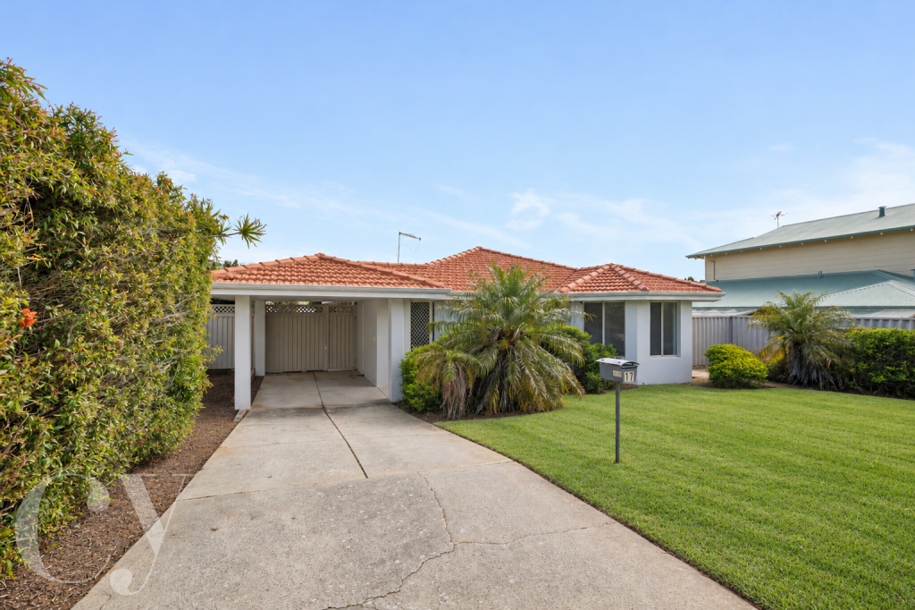 17 BRAMSTON ST, SPEARWOOD, WA 6163