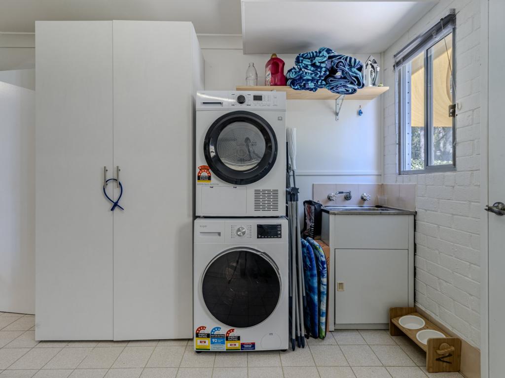 25 SUNCREST AVE, SUSSEX INLET, NSW 2540
