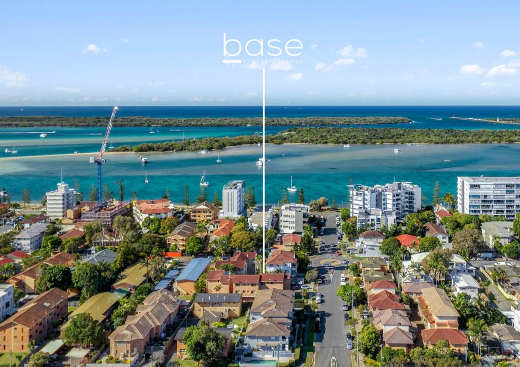 2/13 CLARK ST, BIGGERA WATERS, QLD 4216