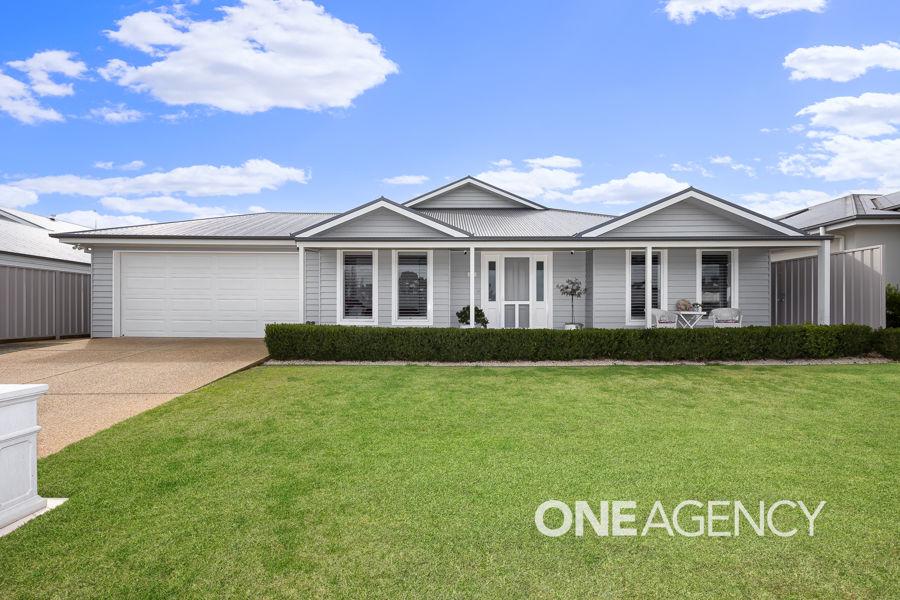 26 Yenda Ave, Gobbagombalin, NSW 2650