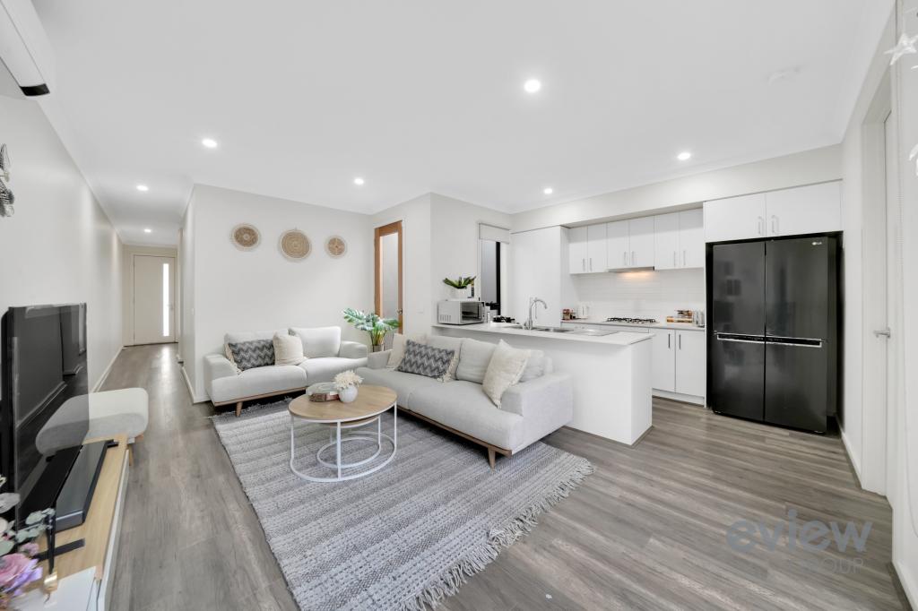 18 Kingdom Bvd, Weir Views, VIC 3338