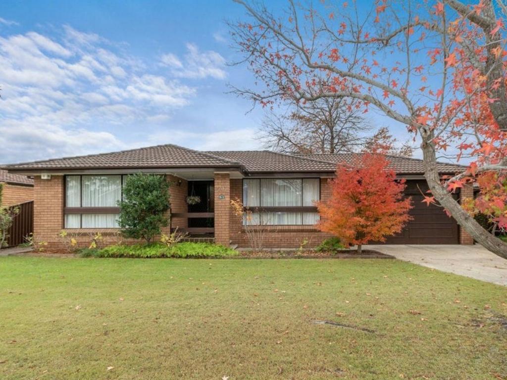 26 Rugby Cres, Chipping Norton, NSW 2170