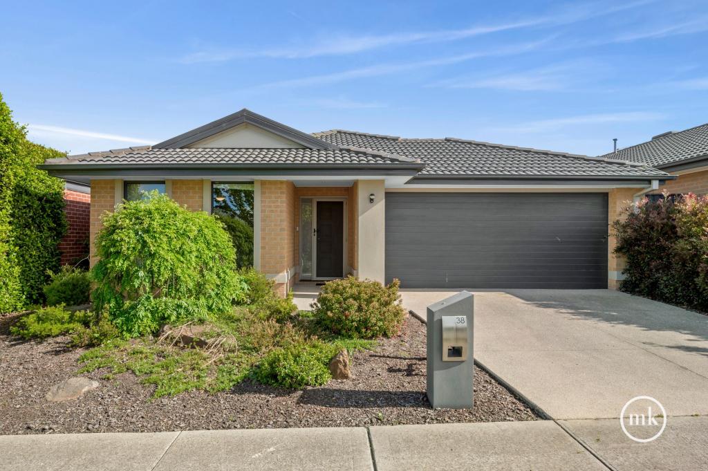 38 FOSSILSTONE AVE, DOREEN, VIC 3754