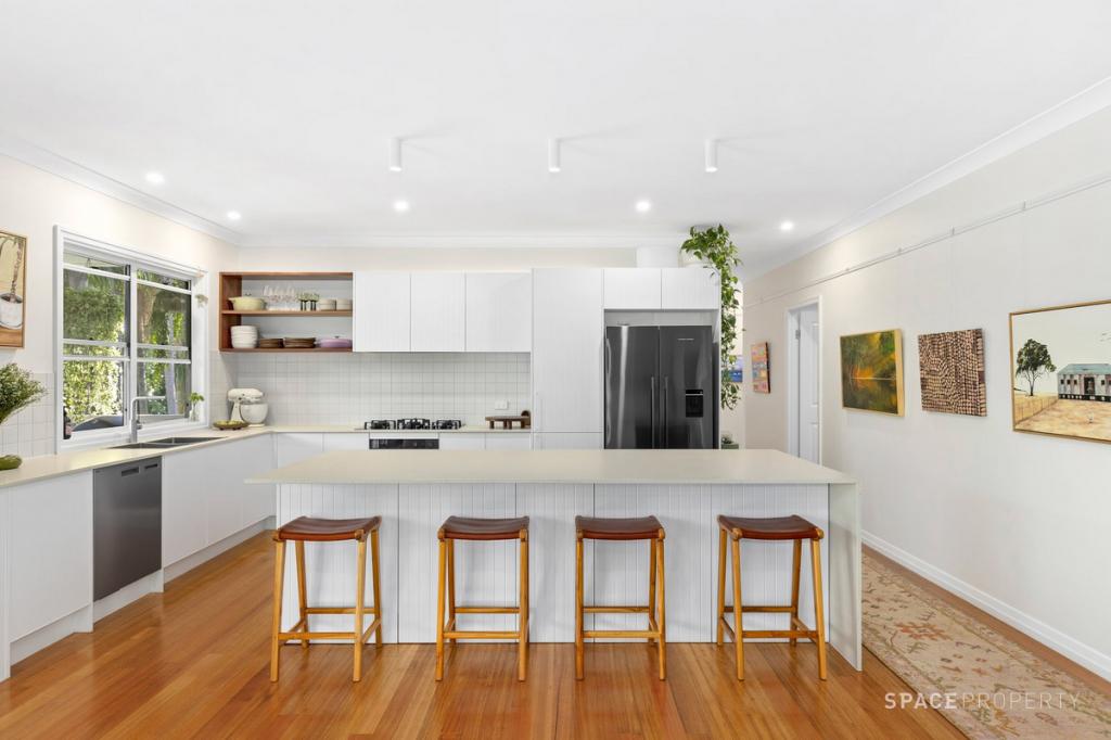 64 Coopers Camp Rd, Bardon, QLD 4065