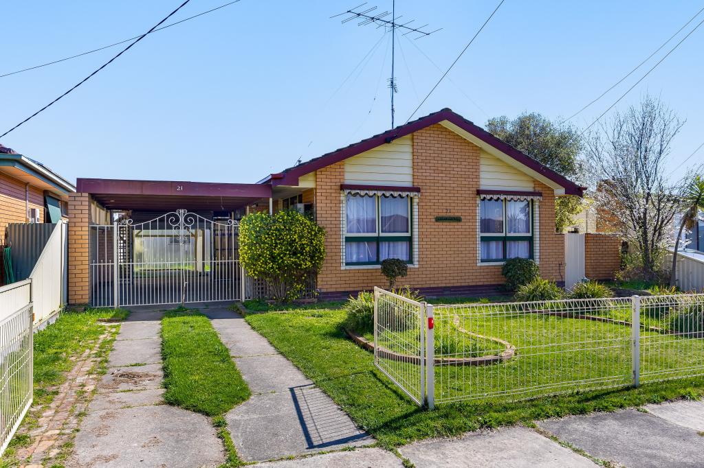 21 Margaret St, Wendouree, VIC 3355