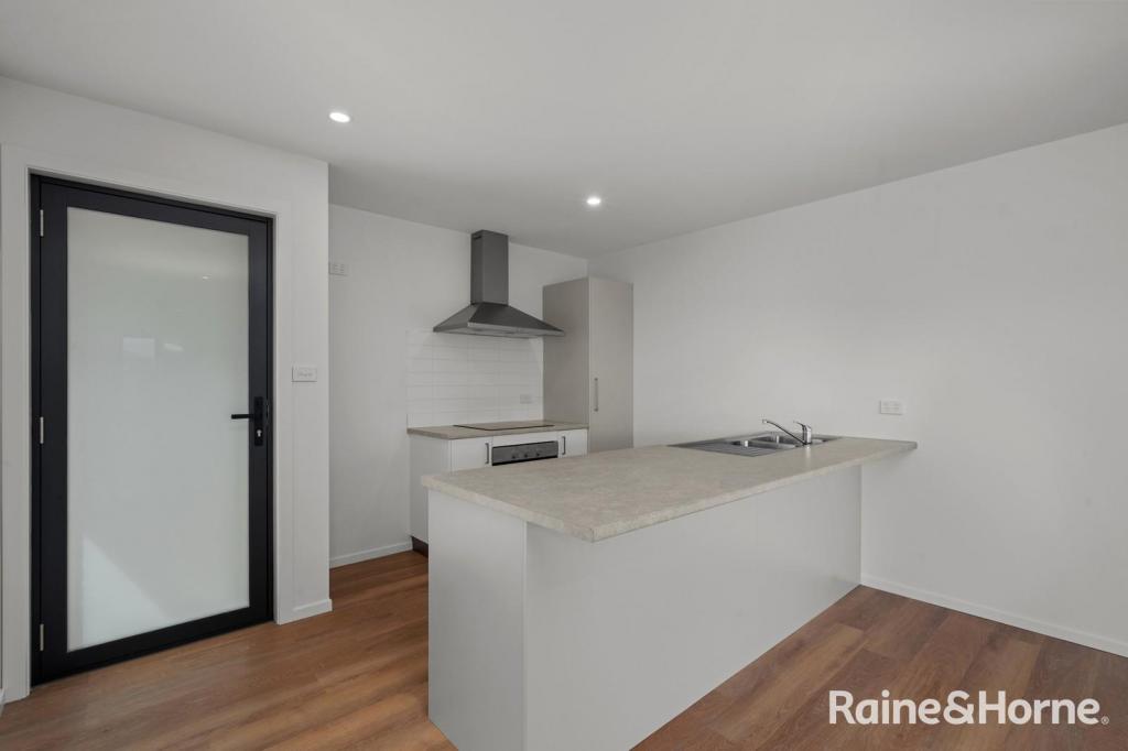 4/16 ELPIDA ST, RISDON VALE, TAS 7016