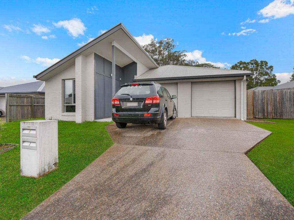 1/11 JOHNSTONE PL, RIVERVIEW, QLD 4303