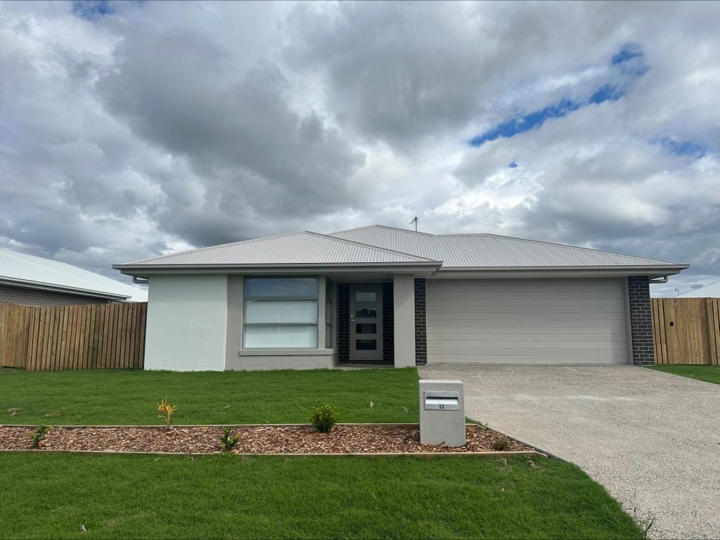 12 Eastminster St, Eli Waters, QLD 4655