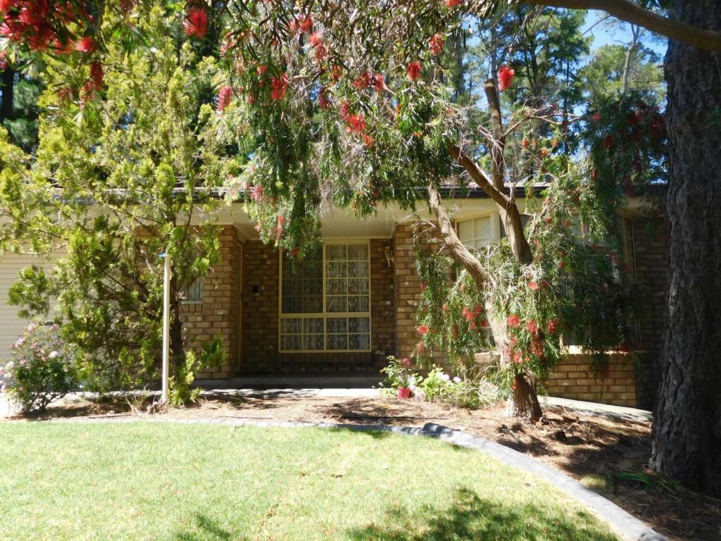 4/5 Greenleaf Ct, Aberfoyle Park, SA 5159