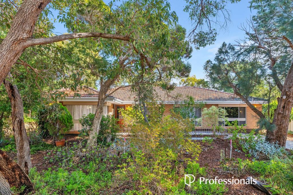 10 Cameron Cl, Lesmurdie, WA 6076