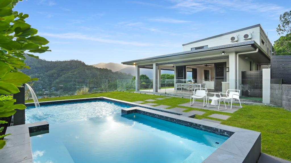 50-52 East Parkridge Dr, Brinsmead, QLD 4870