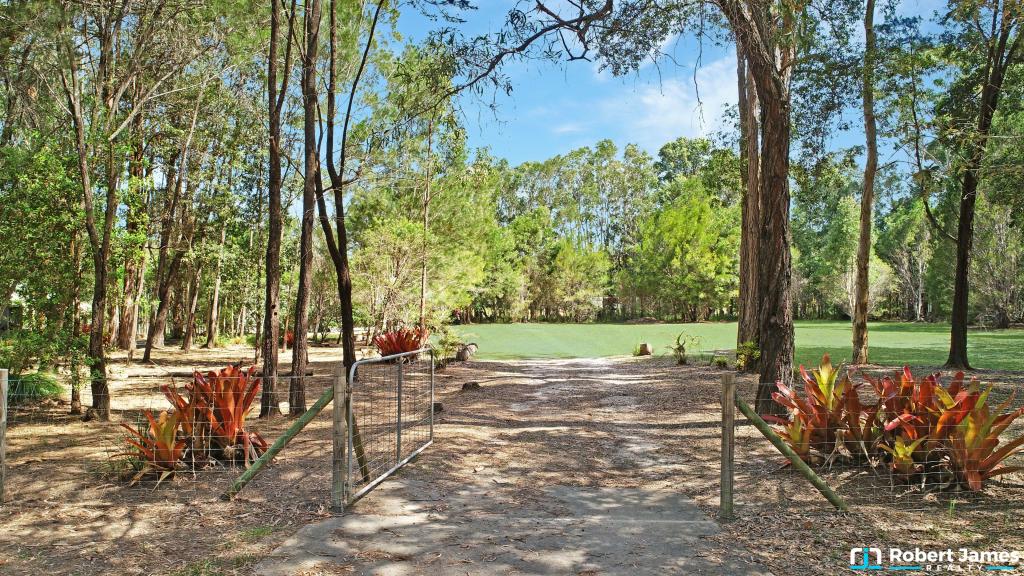 44 Coral Fern Dr, Cooroibah, QLD 4565