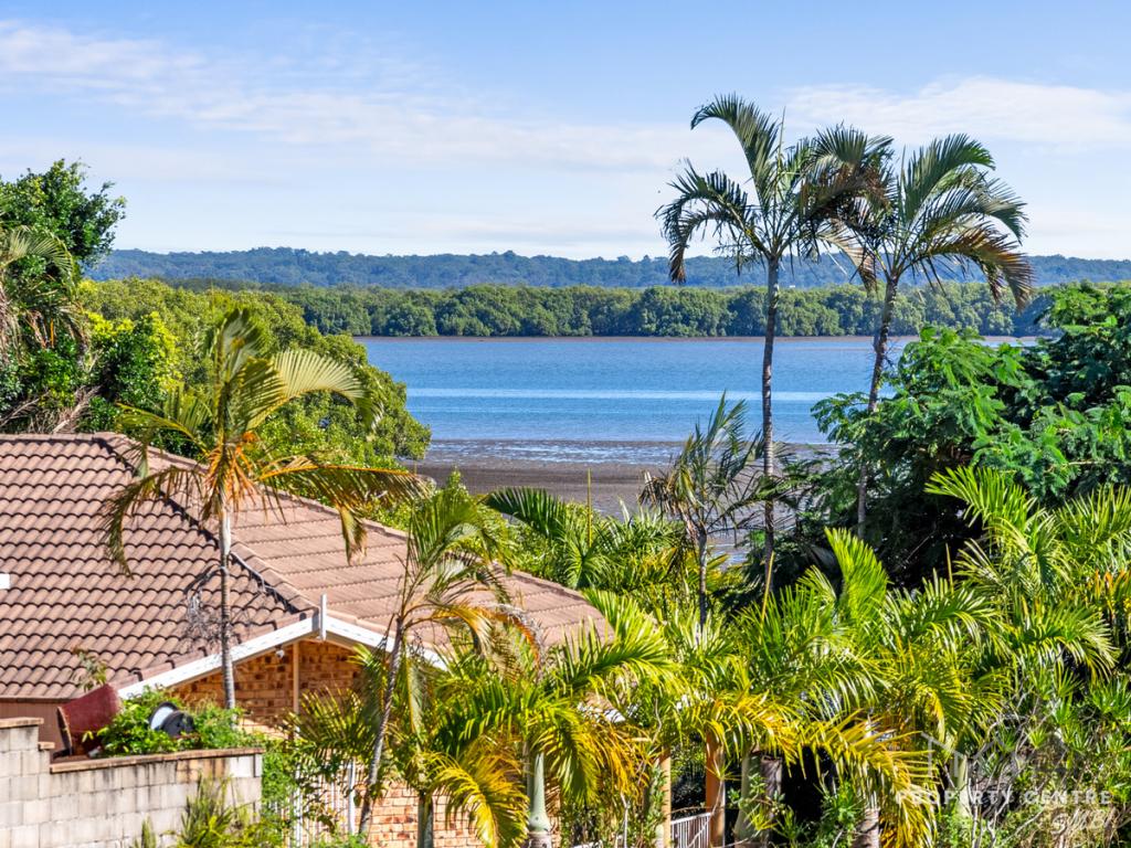 111 Palm Beach Rd, Russell Island, QLD 4184