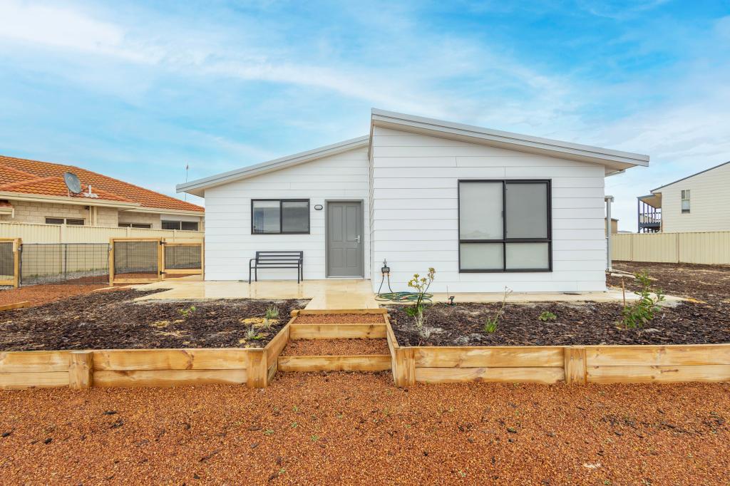 4 Glover Cres, Green Head, WA 6514