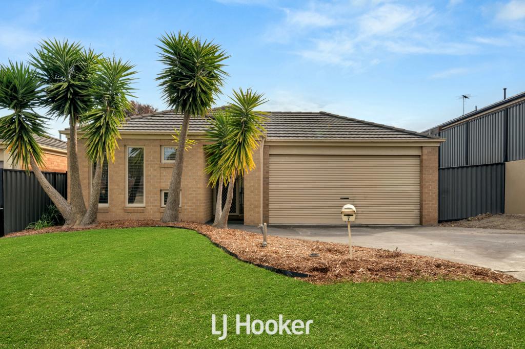 7 Huron Pkwy, Pakenham, VIC 3810