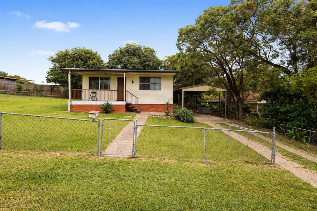 3 Gibbs St, Churchill, QLD 4305