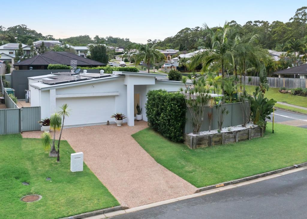 9 Emerson Dr, Bonogin, QLD 4213
