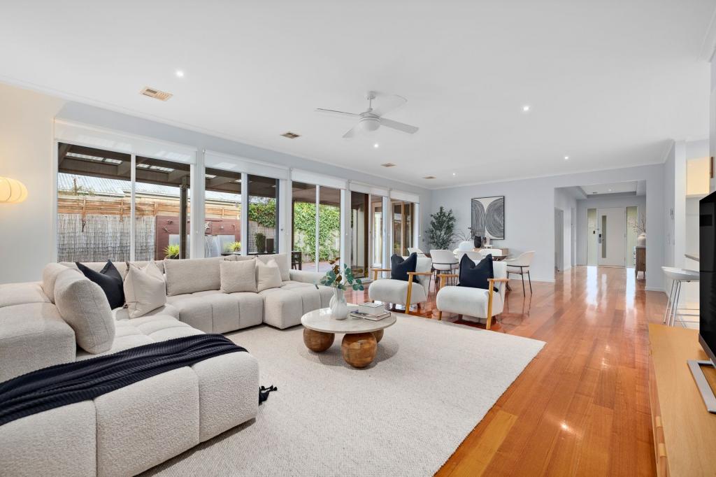 3 King Sound Cl, Waterways, VIC 3195