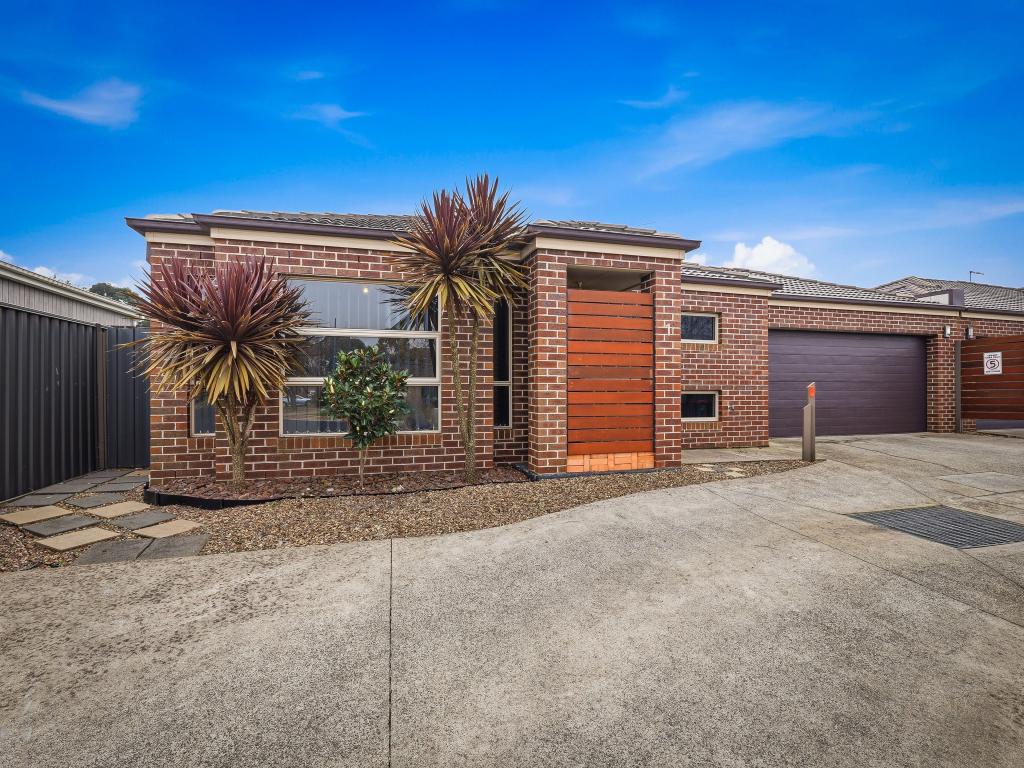 1/5 Mulwala Ct, Manor Lakes, VIC 3024