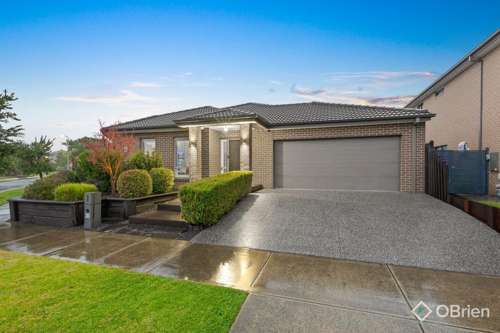 36 Brightstone Dr, Clyde North, VIC 3978