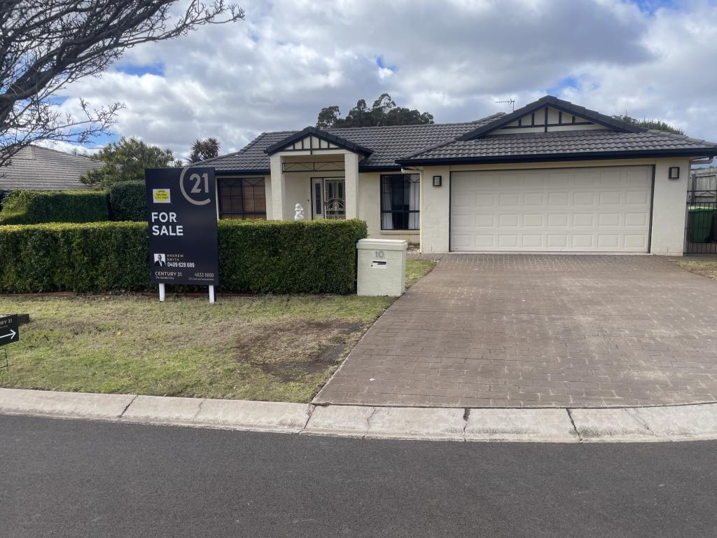 10 Scullin St, Middle Ridge, QLD 4350