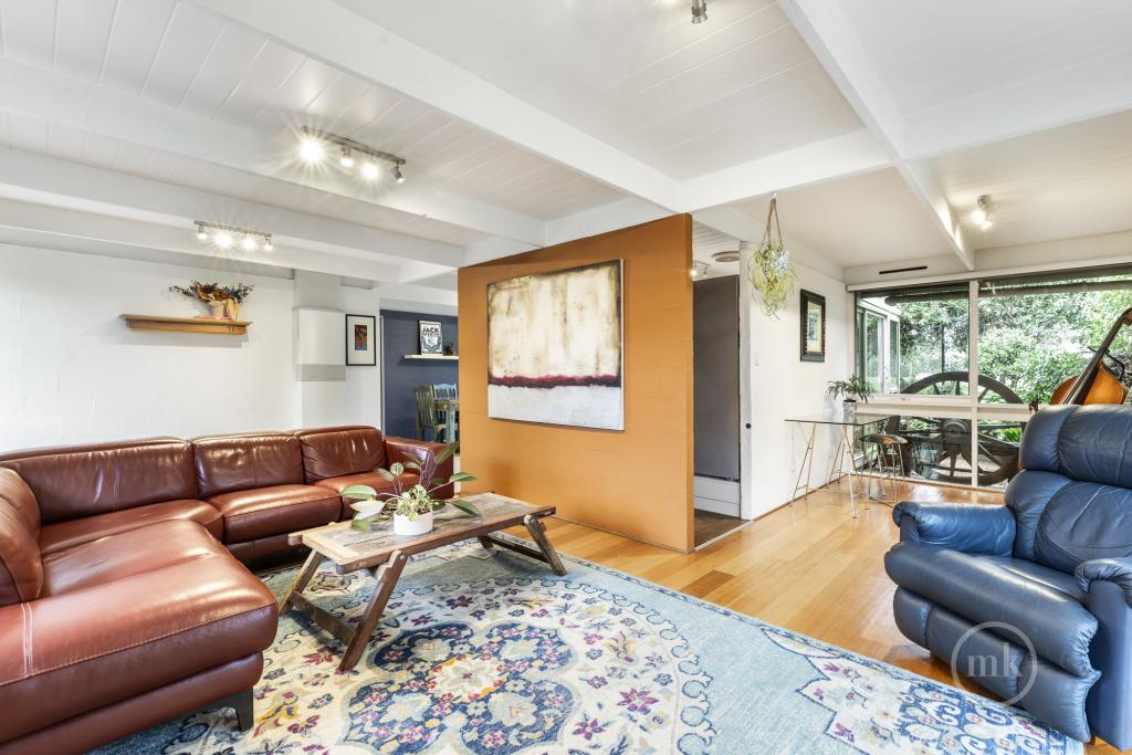 1/64 FRANK ST, ELTHAM, VIC 3095