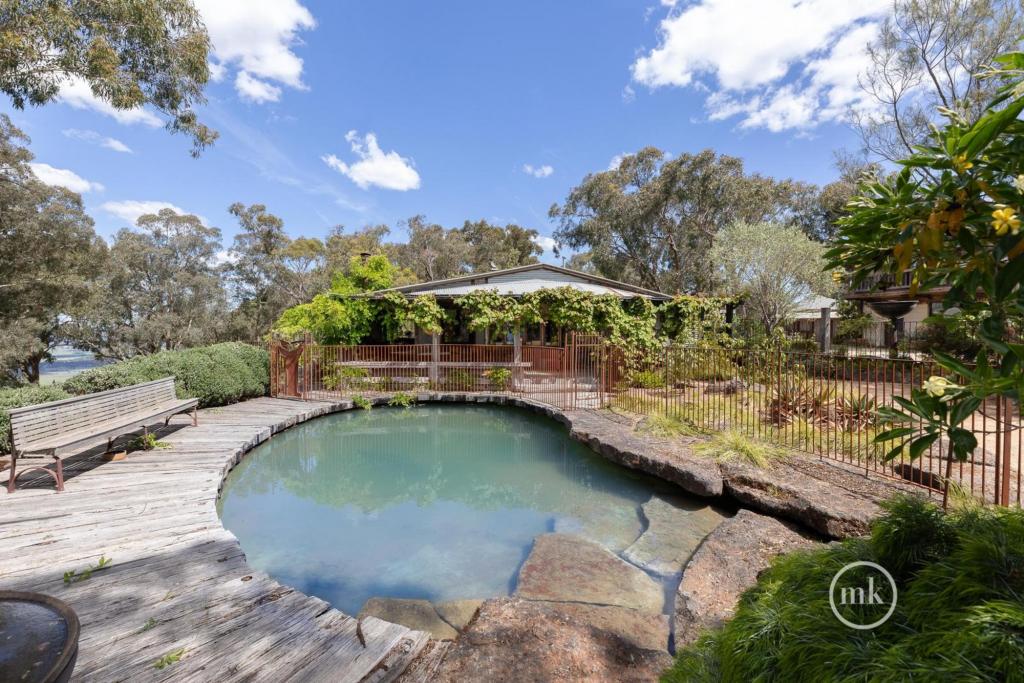 889 Skyline Rd, Christmas Hills, VIC 3775