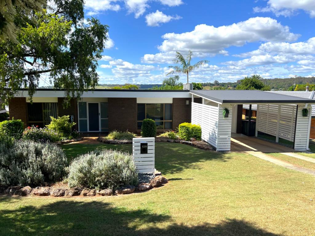 128 Moore St, Kingaroy, QLD 4610