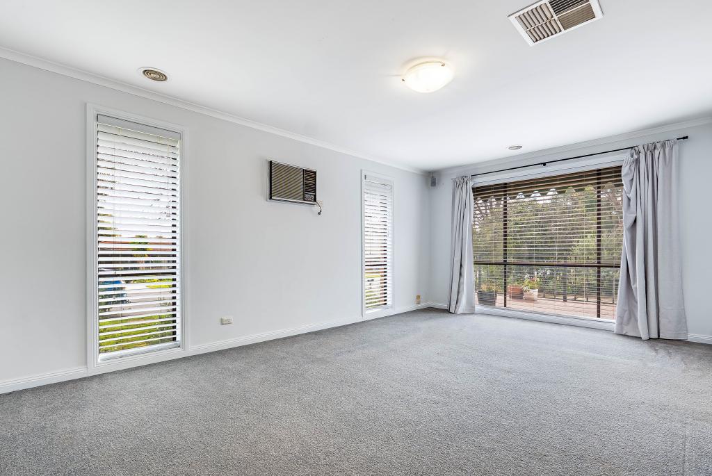 9 Blackbutt Ct, Thurgoona, NSW 2640