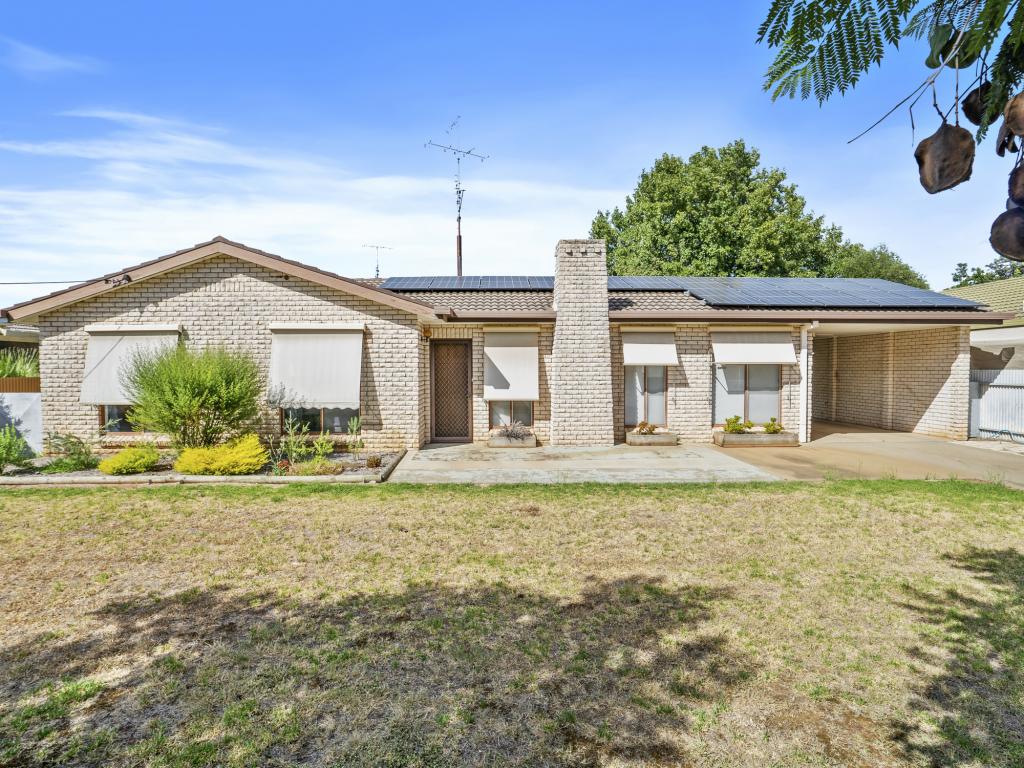 64 Wells St, Finley, NSW 2713