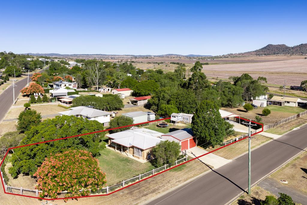 3 Catherine Cres, Kingsthorpe, QLD 4400