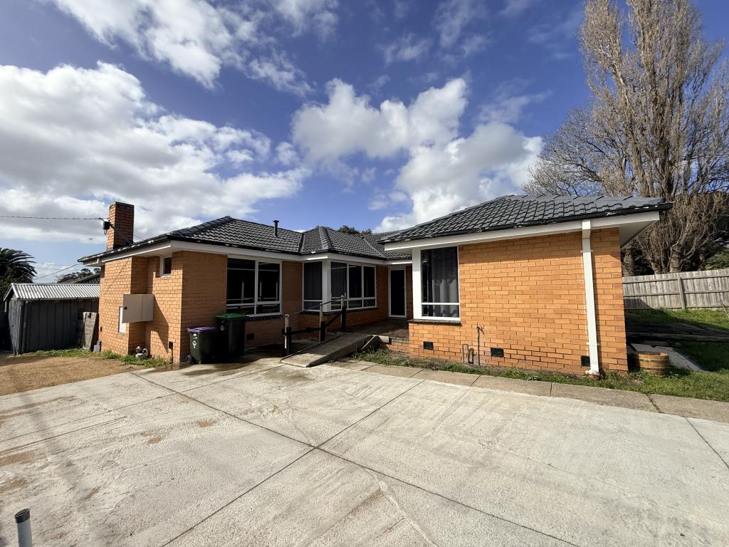1 HILL ST, FRANKSTON, VIC 3199