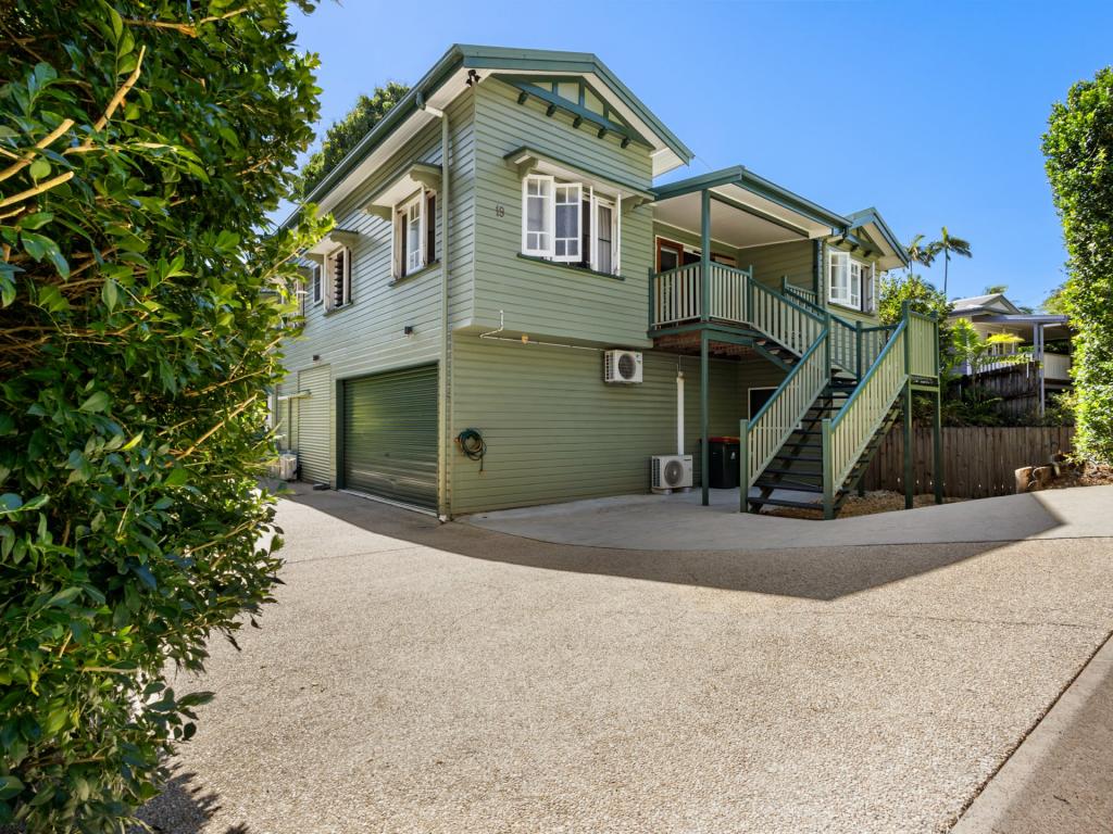 19 CHARLEKATA CL, FRESHWATER, QLD 4870