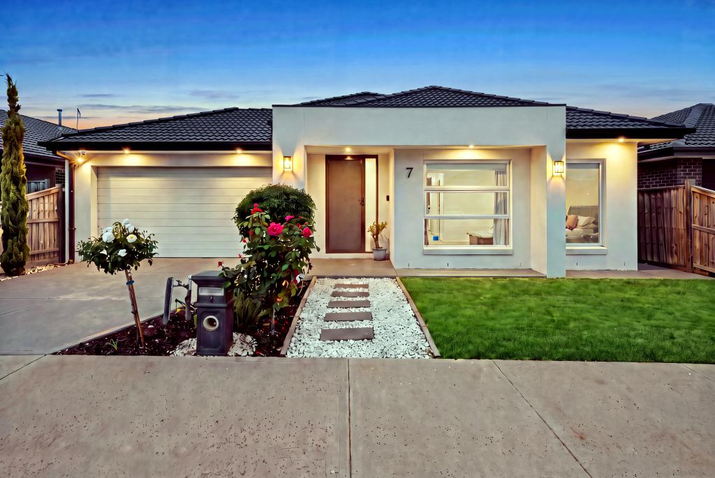 7 Somerdale Ave, Wyndham Vale, VIC 3024