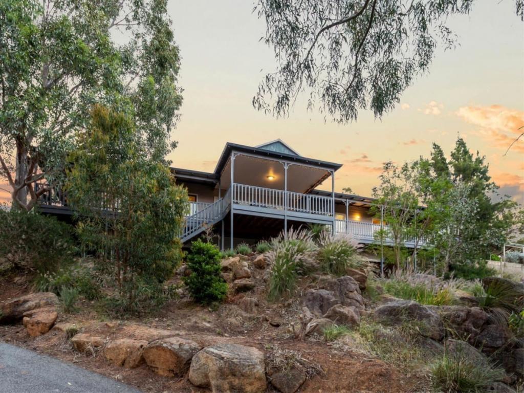 9 Hillway, Swan View, WA 6056