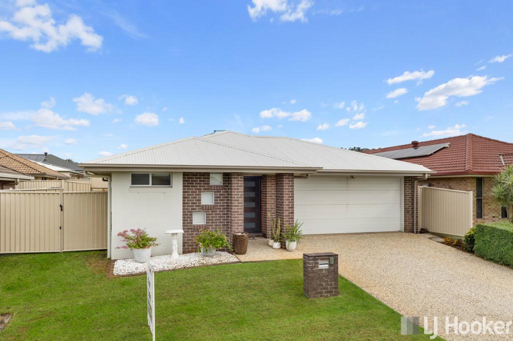 4 Isla Ave, Redland Bay, QLD 4165