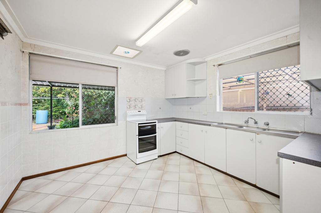 28 Gummow Way, Girrawheen, WA 6064