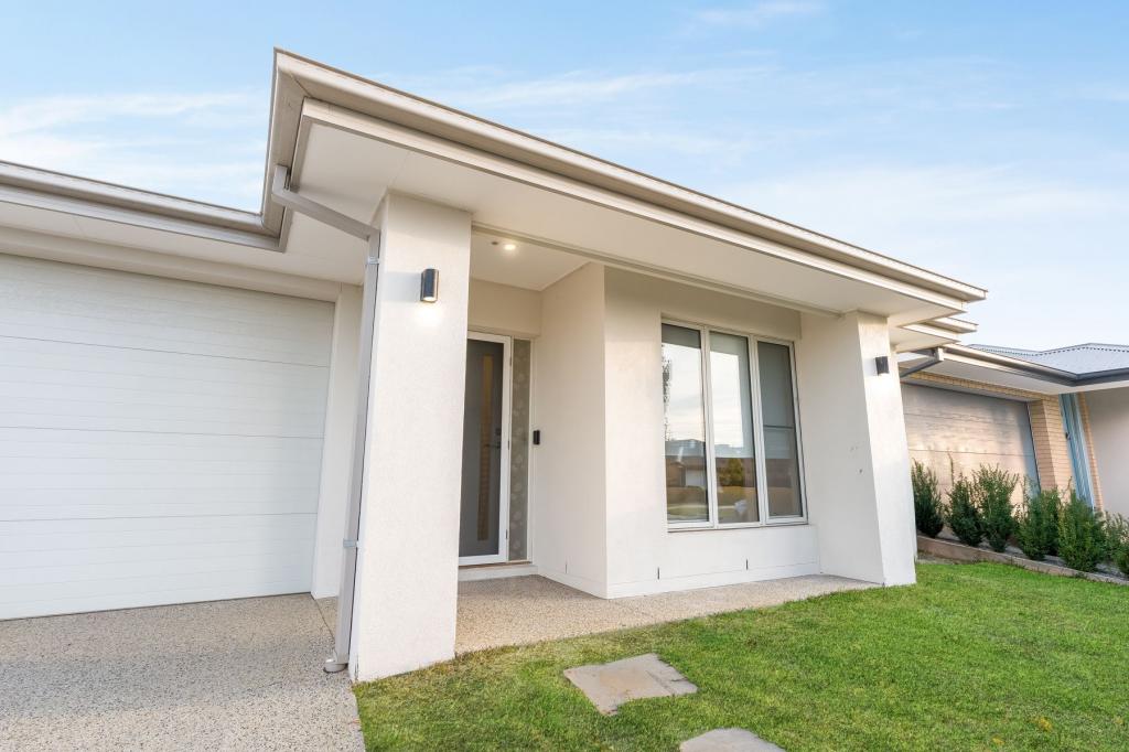 27 Mccubbin Dr, Mount Duneed, VIC 3217