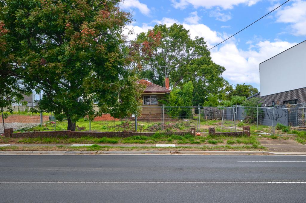 61 Broughton St, Campbelltown, NSW 2560