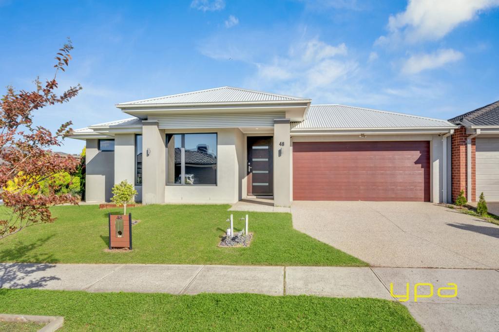 48 Moxham Dr, Clyde North, VIC 3978