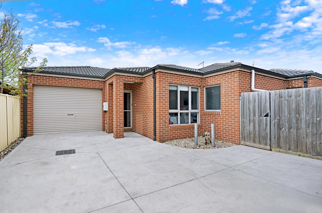 4a Spring Valley Ave, Craigieburn, VIC 3064