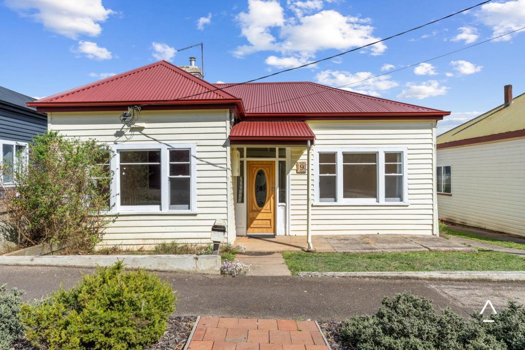 9 Charles St, Scottsdale, TAS 7260
