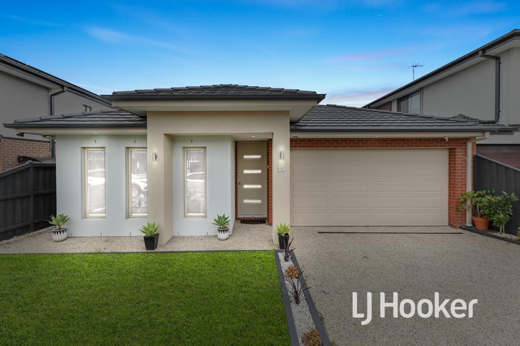 15 Ironwood Ave, Cranbourne North, VIC 3977