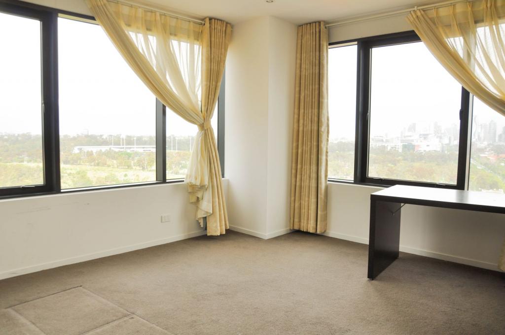 2210/18 Mount Alexander, Travancore, VIC 3032