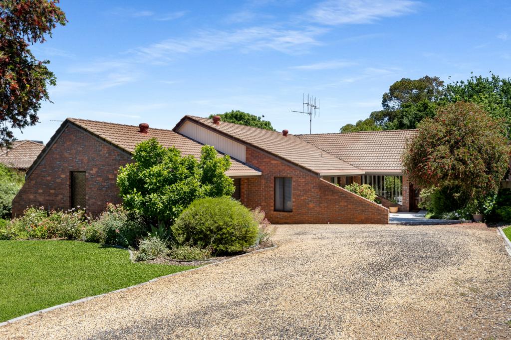 6 Amaroo Ave, Cowra, NSW 2794