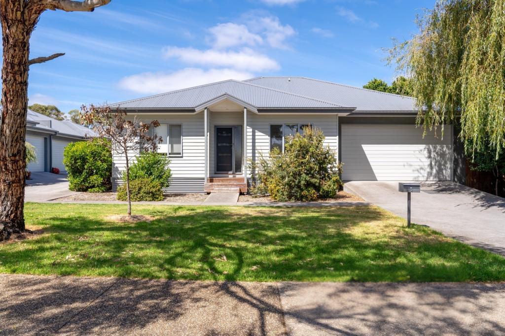 467 Waterfall Gully Rd, Rosebud, VIC 3939