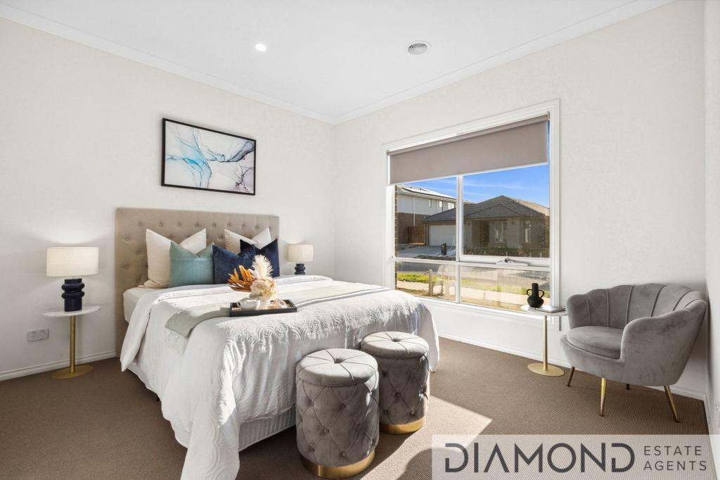 13 CHAMPION ST, CLYDE NORTH, VIC 3978